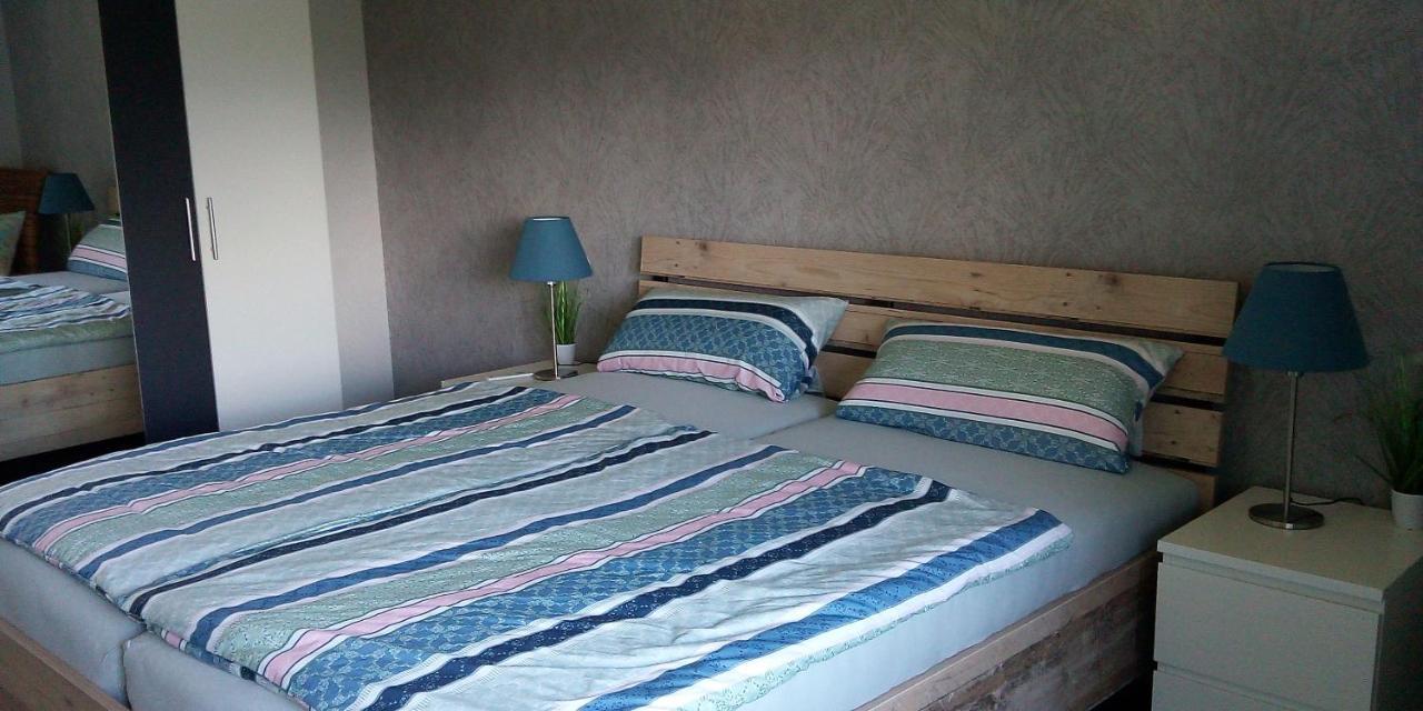 Ferienwohnung Schwiemann, Erdgeschoss Cadenberge Esterno foto