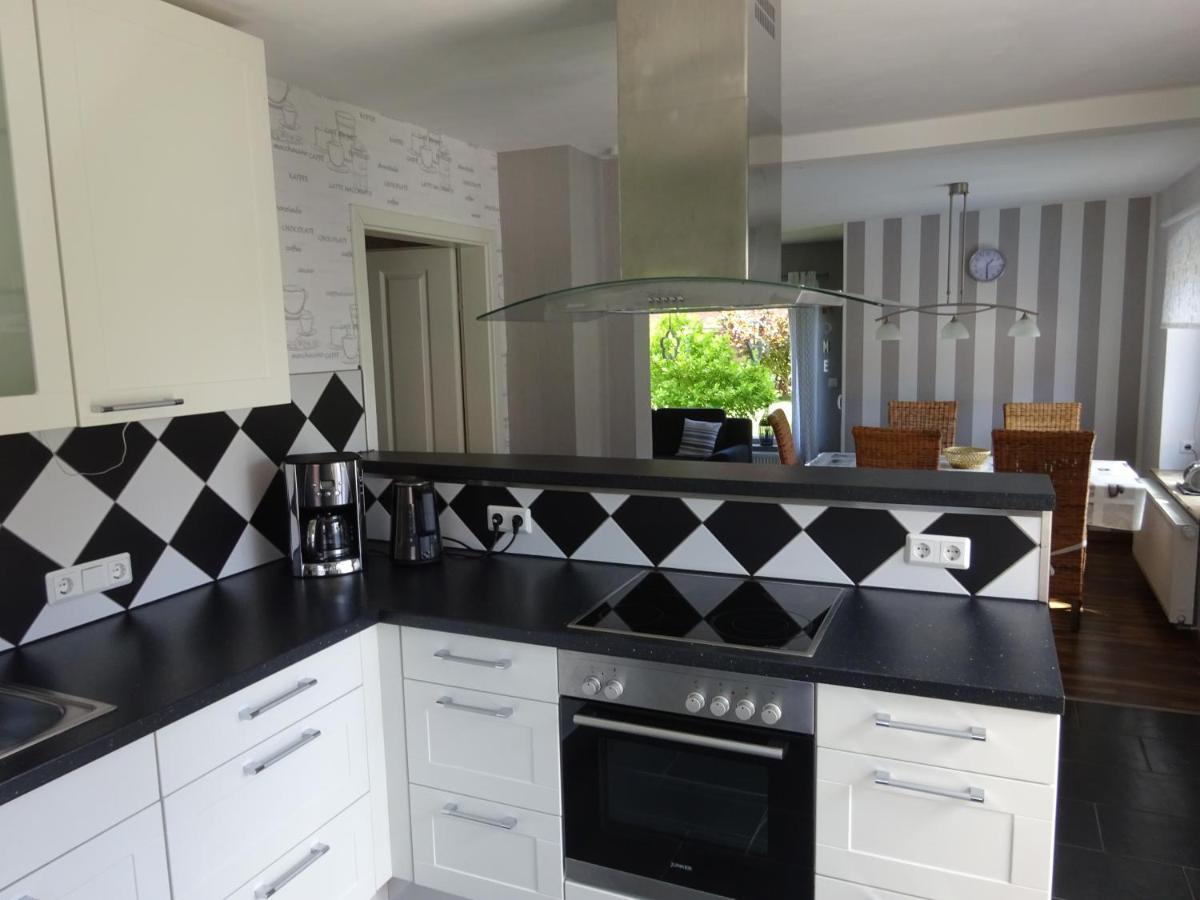 Ferienwohnung Schwiemann, Erdgeschoss Cadenberge Esterno foto