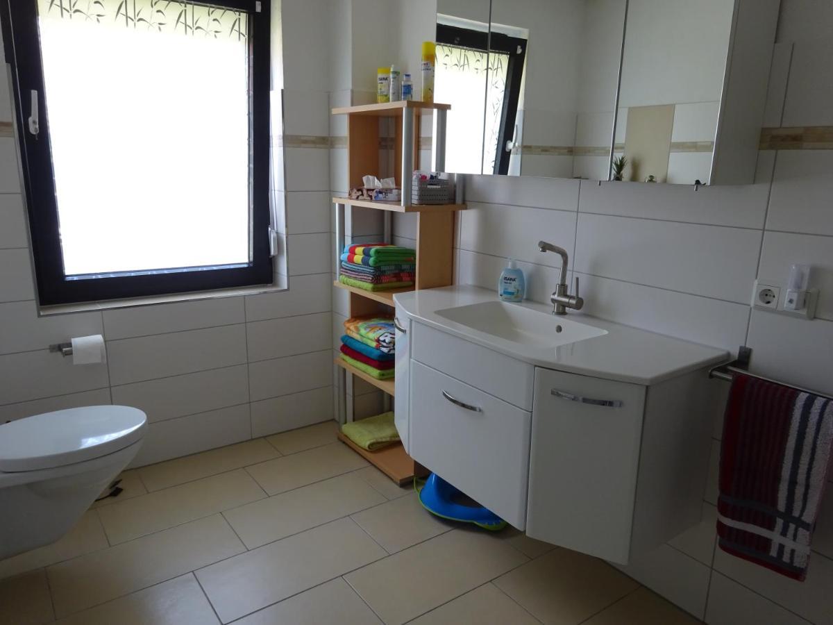 Ferienwohnung Schwiemann, Erdgeschoss Cadenberge Esterno foto