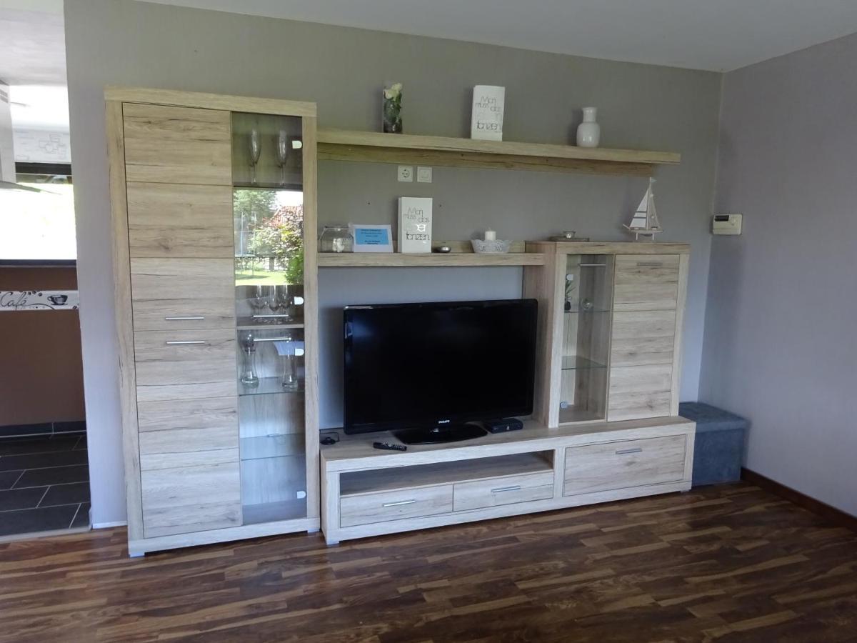 Ferienwohnung Schwiemann, Erdgeschoss Cadenberge Esterno foto